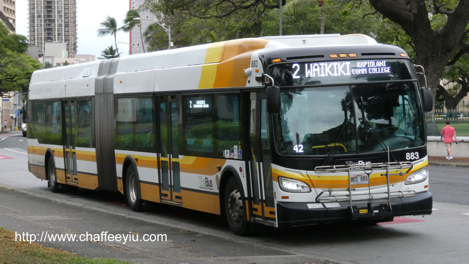 thebus_883.jpg